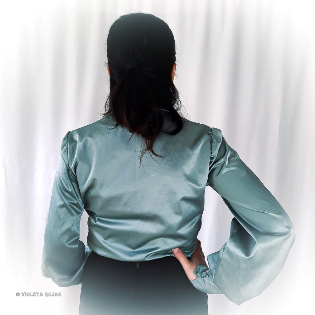 vign 24-05-29 VR Bluse mit Reverskragen 1080_R